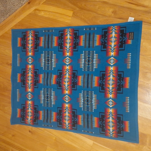 RARE Pendleton Beaver State robes and shawls Aztec wool blanket 43x32.5" - Picture 1 of 5